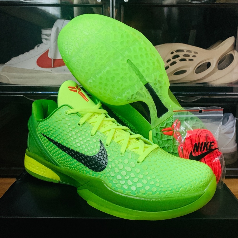 Kobe 6 “Grinch”